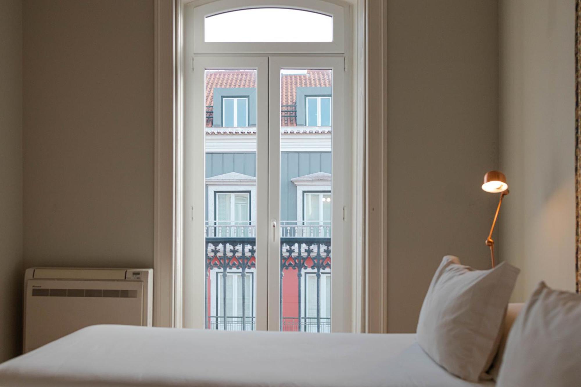 Almaria - Ex Libris Apartments | Chiado Lisboa Ngoại thất bức ảnh