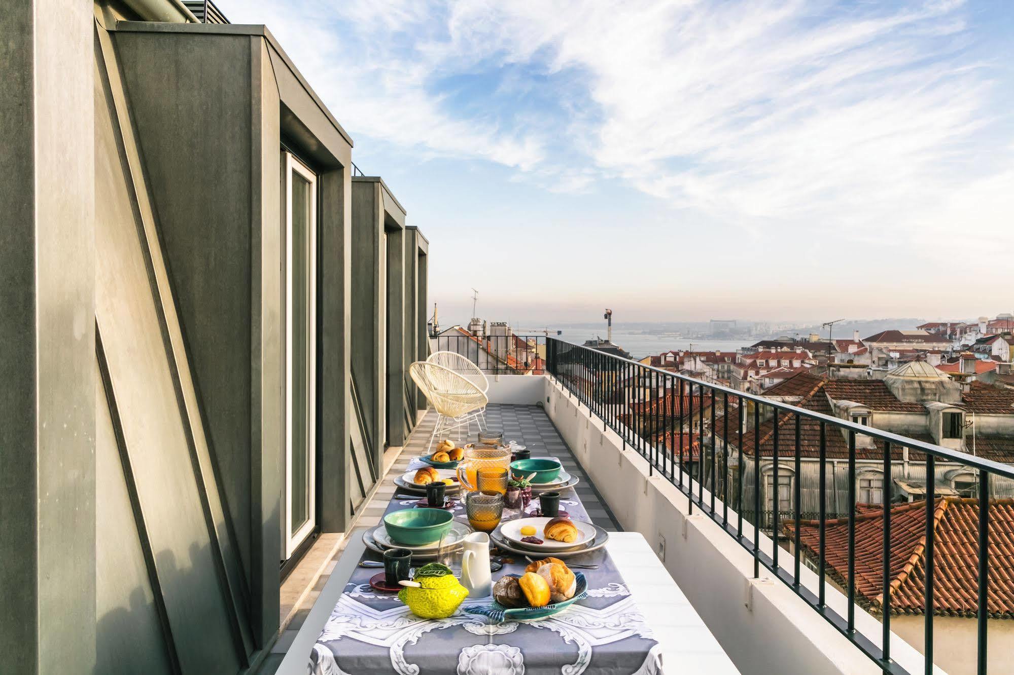 Almaria - Ex Libris Apartments | Chiado Lisboa Ngoại thất bức ảnh